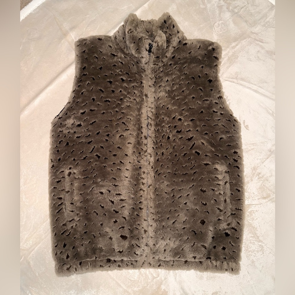 Plush Gray Faux Fur Vest size M